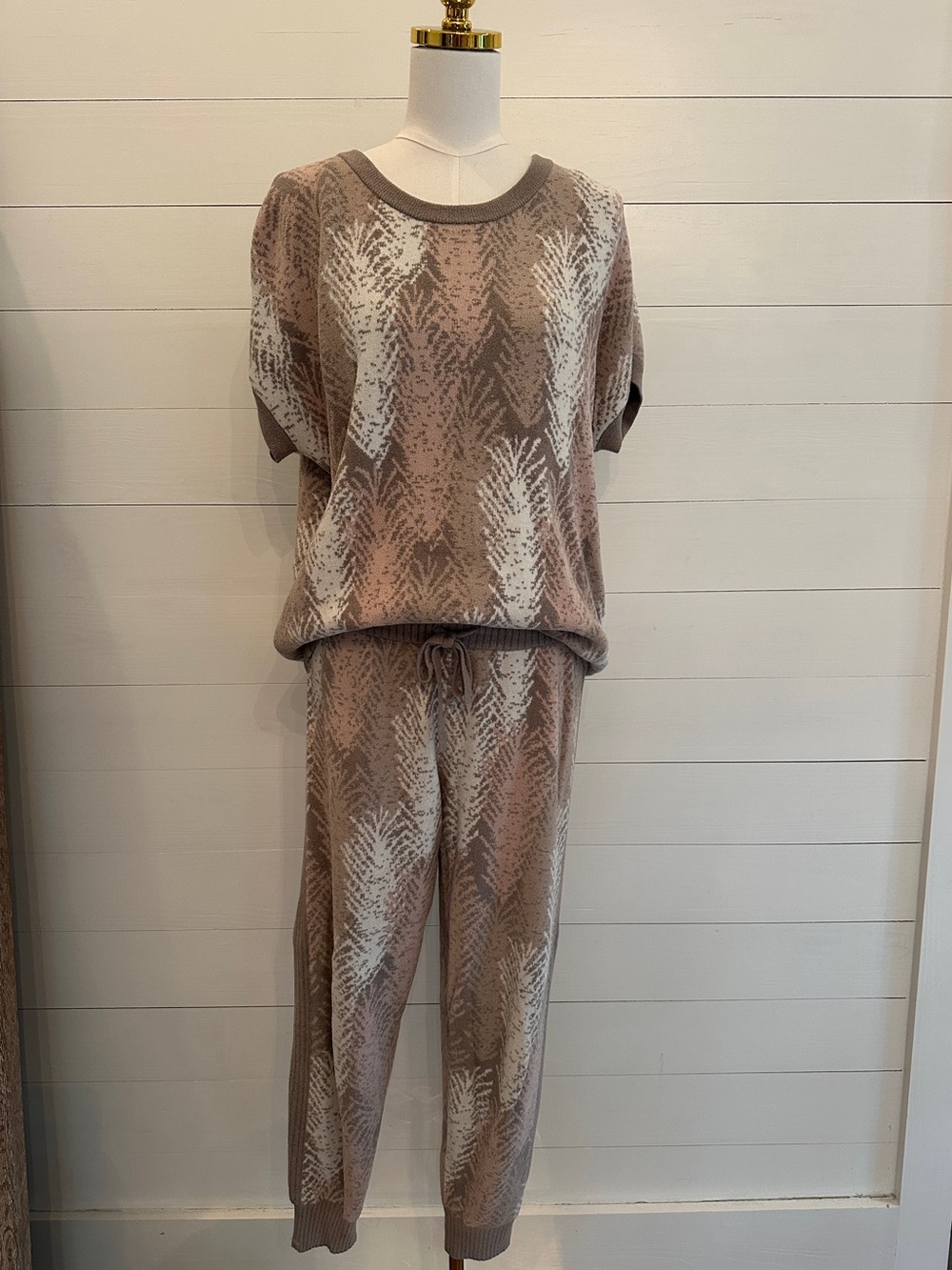 Barefoot Dreams Taupe and White Knit Short-Sleeve Lounge Set